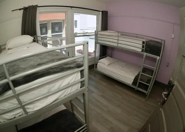 California Dreams Hostel - Downtown