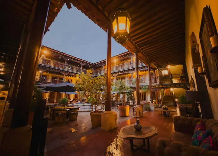 Hotel La Parroquia Patzcuaro