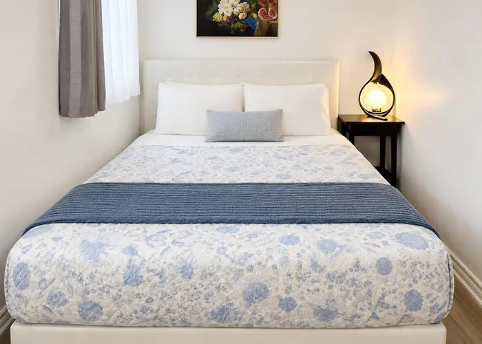 Tonon House- Near Rogers Stadium, Downsview And Pearson Airport