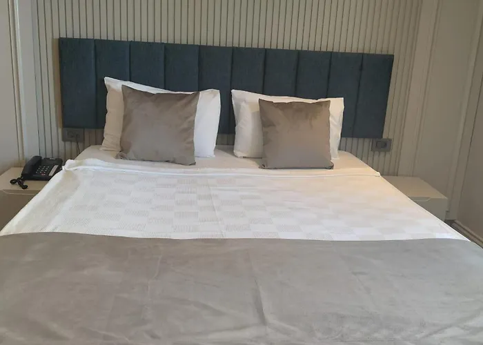 Sam Hotel