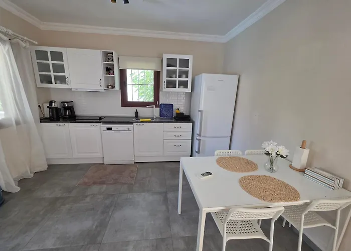 2-Bedroom Flat With A Private Swimming Pool