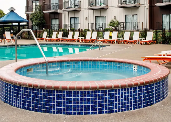 Holiday Inn Portland - Columbia Riverfront By Ihg