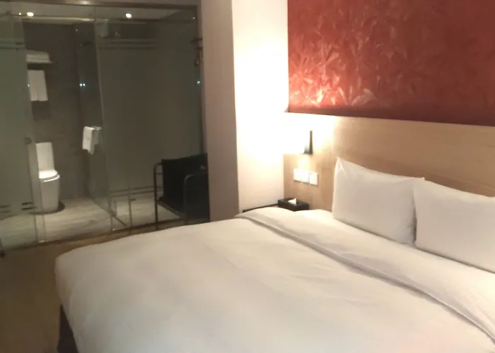 Lucky Apple Hotel