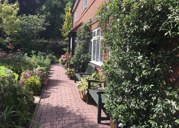 Grove House Bed & Breakfast