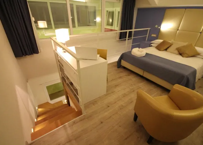 Tango Hotel Rom