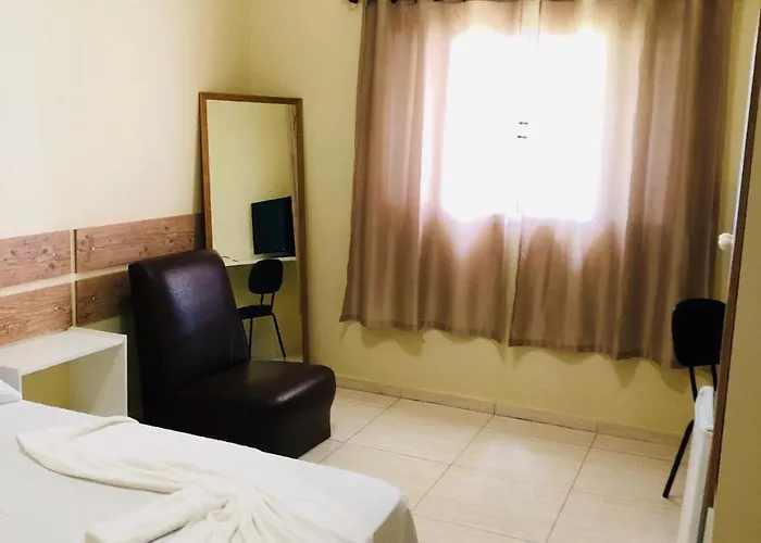 Porto Verde Hotel Lins